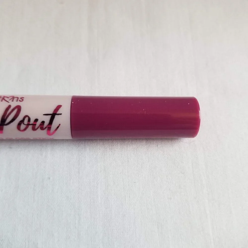 Beauty Creations - Plump & Pout Plumping Gloss Stick - Devotion (Plum Berry)